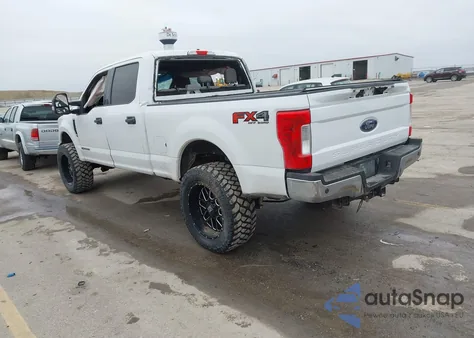2017 Ford F-250 Xlt z USA, uszkodzony, nr VIN 1FT7W2BT6HED84560